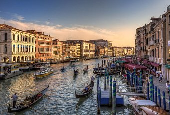 Лучшие карнавалы Италии: Виареджо и Венеция